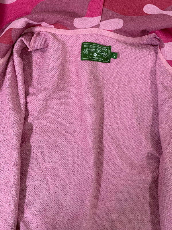 【中古品】【メンズ】 DENIM TEARS デニムティアーズ PINK CAMO COTTON WREATH ZIP HOODIE カモ柄 ジップフーディ 142-250913-ks-41-min サイズ：XL カラー：ピンク 万代Net店