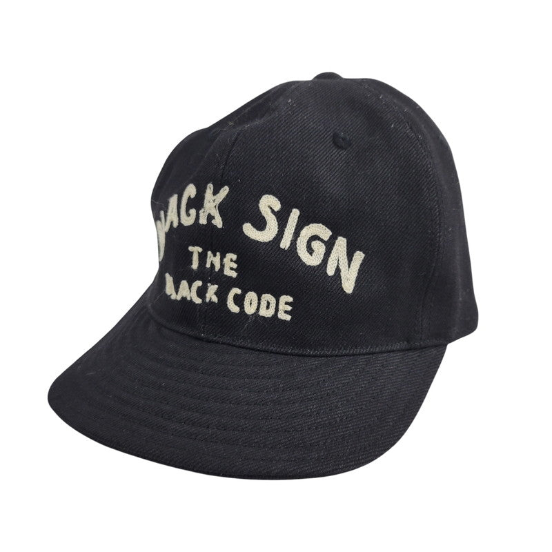 【中古品】【メンズ/レディース】 BLACK SIGN ブラックサイン BLACK CODE TRUCKER CAP BSSC-26902 ブラックコード トラッカーキャップ 帽子 185-260618-as-13-izu サイズ：F カラー：ブラック 万代Net店