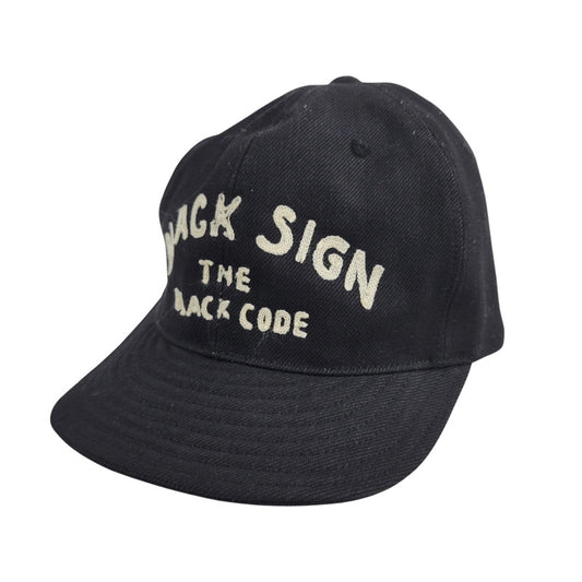 【中古品】【メンズ/レディース】 BLACK SIGN ブラックサイン BLACK CODE TRUCKER CAP BSSC-26902 ブラックコード トラッカーキャップ 帽子 185-260618-as-13-izu サイズ：F カラー：ブラック 万代Net店