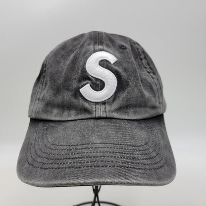 【中古品】【メンズ/レディース】 Supreme シュプリーム PIGMENT PRINT S LOGO 6-PANEL ピグメント プリント Sロゴ 6パネル キャップ 帽子 185-261013-as-25-izu サイズ：F カラー：ブラック 万代Net店