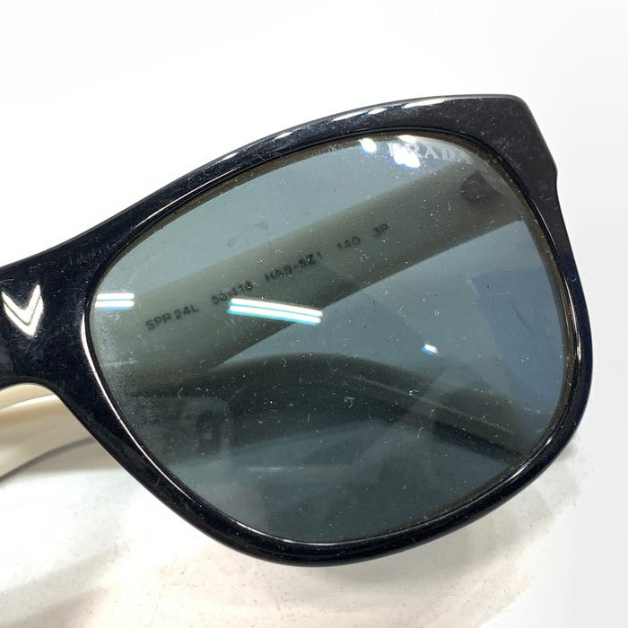 【中古品】【メンズ/レディース】 PRADA プラダ SPR24L サングラス 183-251213-gm-09-fuz カラー：ブラック ホワイト 万代Net店