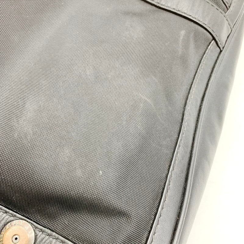 【中古品】【メンズ】 BURBERRY バーバリー 3827140 レザー ナイロンキャンバス ショルダーバッグ カバン 鞄 180-250515-as-07-izu カラー：ブラック 万代Net店