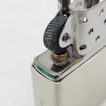 【中古品】【メンズ/レディース】 ZIPPO ジッポ EVANGELION OIL LIGHTER エヴァンゲリオン オイルライター ロンギヌスの槍 喫煙具 206-250921-as-01-izu カラー：シルバー 万代Net店