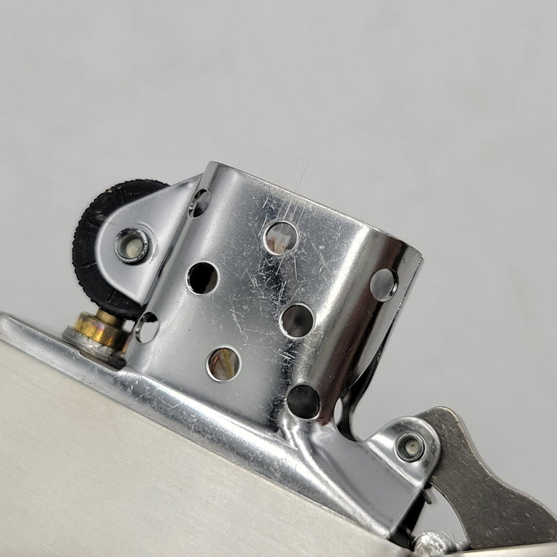 【中古品】【メンズ/レディース】 ZIPPO ジッポ EVANGELION OIL LIGHTER エヴァンゲリオン オイルライター ロンギヌスの槍 喫煙具 206-250921-as-01-izu カラー：シルバー 万代Net店