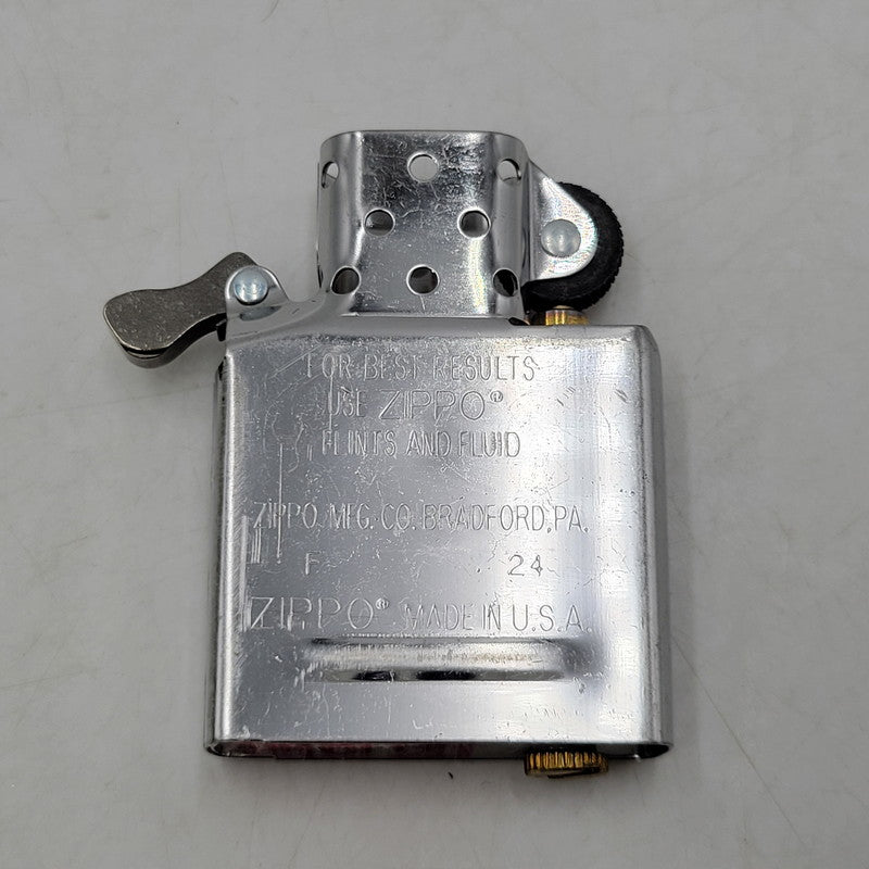 【中古品】【メンズ/レディース】 ZIPPO ジッポ EVANGELION OIL LIGHTER エヴァンゲリオン オイルライター ロンギヌスの槍 喫煙具 206-250921-as-01-izu カラー：シルバー 万代Net店