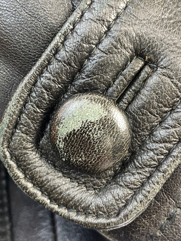 【現状渡し品】【メンズ】 MIRALGO ミラルゴ LEATHER JACKET レザー ジャケット アウター 上着 146-260822-hu-53-min サイズ：LL カラー：ブラック 万代Net店