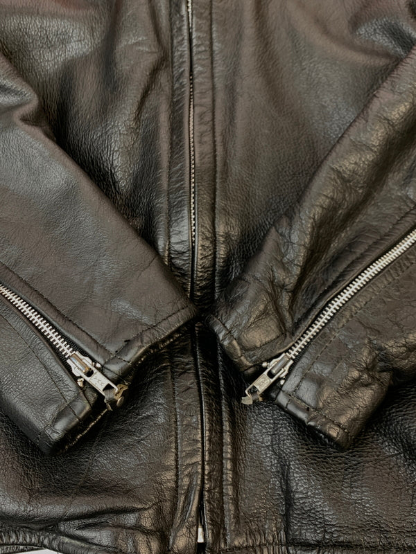 【現状渡し品】【メンズ】 HARLEY DAVIDSON ハーレーダビッドソン SINGLE RIDERS JACKET シングル ライダース レザー ジャケット メンズ アウター 革ジャン 146-261007-em-32-min サイズ：40 カラー：ブラック 万代Net店