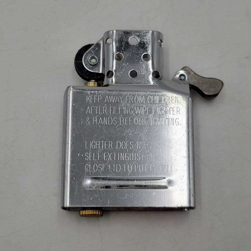 【中古品】【メンズ/レディース】 ZIPPO ジッポ EVASTORE ORIGINAL NERV OIL LIGHTER エヴァストア オリジナル オイルライター リバイバル版 喫煙具 206-250921-as-02-izu カラー：シルバー 万代Net店