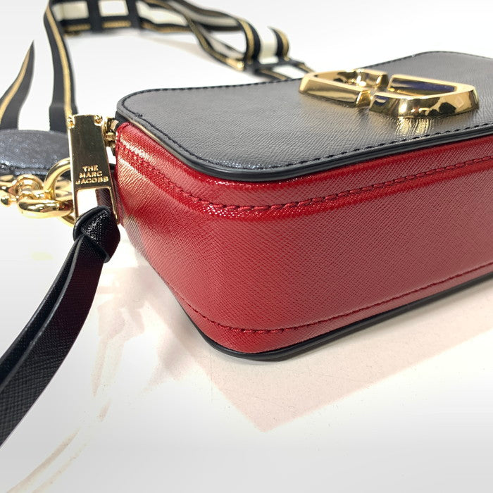 【中古品】【レディース】 MARC JACOBS マークジェイコブス THE SNAPSHOT DTM スナップショット ショルダーバッグ ブランド カバン 180-260214-gm-31-fuz カラー：ブラック レッド 万代Net店