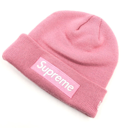 【中古品】【メンズ/レディース】 SUPREME シュプリーム × NEWERA ニューエラ 24FW BOX LOGO BEANIE ボックスロゴ ビーニー ニットキャップ 帽子 149-260503-hn-06-fur サイズ：ONE SIZE カラー：ピンク 万代Net店