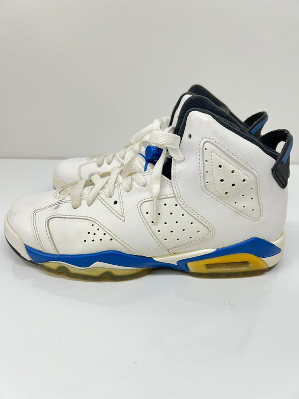 【中古品】【レディース】 NIKE ナイキ AIR JORDAN 6 RETRO BG SPORT BLUE 384665-107 エアジョーダン6 レトロ BG スポーツブルー スニーカー 靴 166-260822-YS-20-hon サイズ：24 カラー：ホワイト 万代Net店