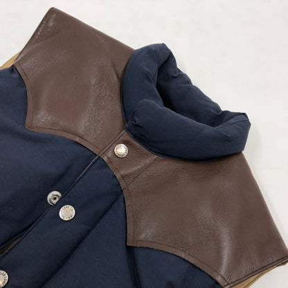 【現状渡し品】【メンズ】 SUGAR CANE シュガーケーン COTTON×NYLON LEATHER YORK DOWN VEST SC12340 コットン×ナイロン レザーヨークダウンベスト アウター 145-260208-hn-06-fur サイズ：M カラー：ネイビー/ブラウン 万代Net店