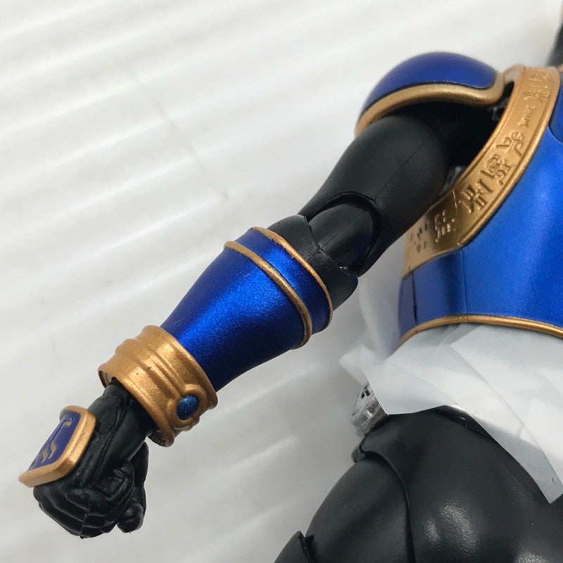 【中古品】 S.H.Figuarts 真骨彫製法 仮面ライダークウガ ライジングドラゴン 開封済み 本体に多少の塗装のはがれあり 042-260709-ti-03-tagh 万代Net店