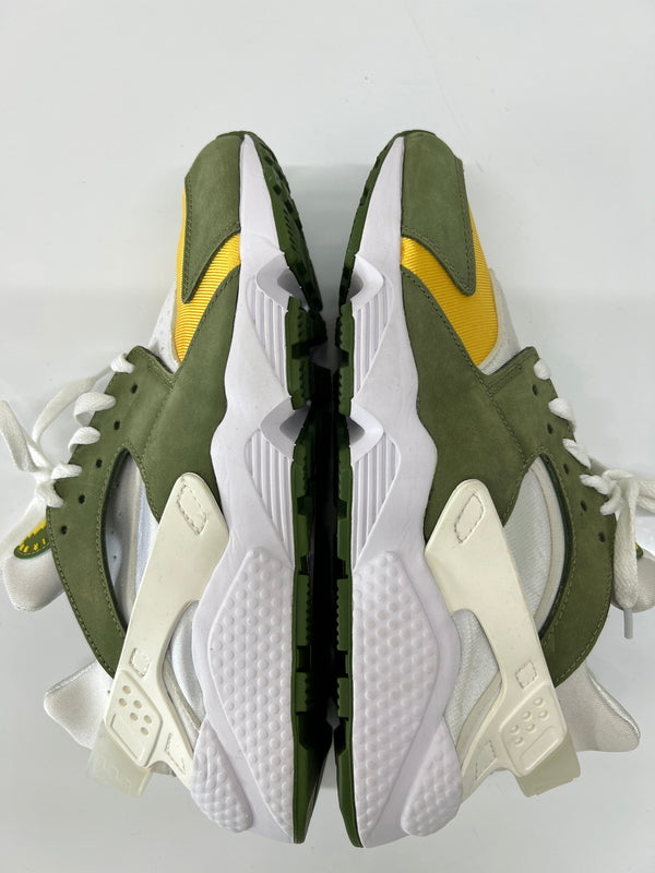 【中古品】【メンズ】 NIKE ナイキ×STUSSY ステューシー 別注 コラボ AIR HUARACHE LE DARK OLIVE DD1381-300 エア ハラチ ライトオリーブ スニーカー 靴 160-260822-SH-13-hon サイズ：26.5cm US8.5 カラー：ダークオリーブ 万代Net店