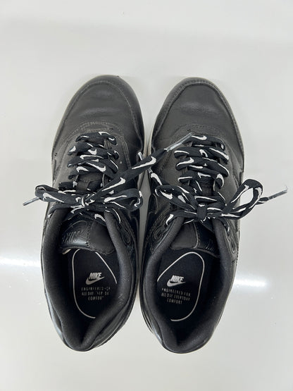 【中古品】【レディース】 NIKE ナイキ WMNS AIR MAX 1 SE JUST DO IT 881101-005 ウィメンズ エアマックス 1 エスイー ジャストドゥイット スニーカー 160-260822-SH-14-hon サイズ：22.5cm US5.5 カラー：ブラック 万代Net店