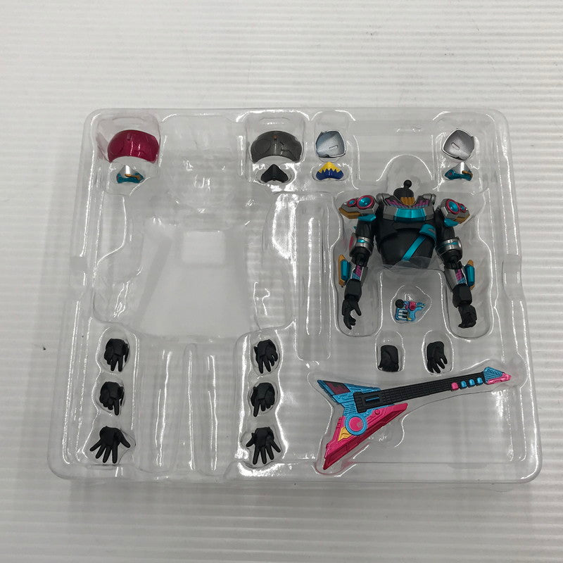 【中古品】 S.H.Figuarts 仮面ライダーギーツ 仮面ライダーパンクジャック モンスターフォーム/ビートフォーム 開封済み 箱ヤケ・イタミあり 042-260709-ti-08-tagh 万代Net店