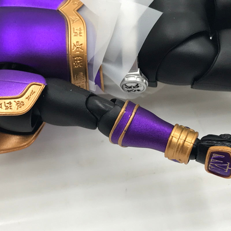 【中古品】 S.H.Figuarts 真骨彫製法 仮面ライダークウガ ライジングタイタン 開封済み 042-260710-ti-02-tagh 万代Net店