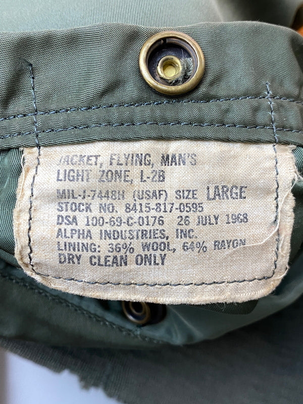 【ジャンク品】【メンズ】 USED ユーズド MA-1 FLIGHT JACKET 60S エムエーワン フライトジャケット 60年代 ヴィンテージ メンズ アウター 146-261015-em-31-min サイズ：L カラー：カーキ 万代Net店