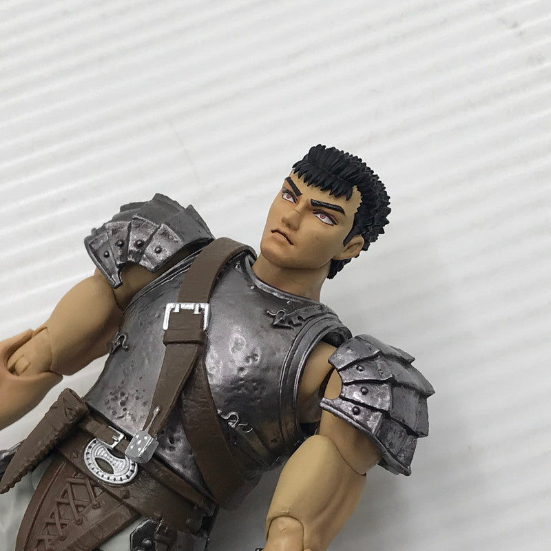 【中古美品】 ベルセルク S.H.Figuarts ガッツ (鷹の団) 開封済み 052-260713-ti-08-tagh 万代Net店