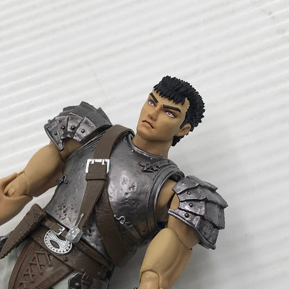 【中古美品】 ベルセルク S.H.Figuarts ガッツ (鷹の団) 開封済み 052-260713-ti-08-tagh 万代Net店