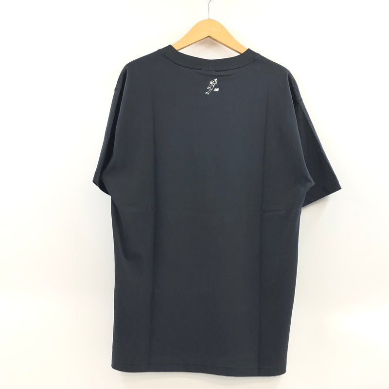 【中古美品】【メンズ】 NEW BALANCE ニューバランス 大谷翔平 MEMORIES SHORT SLEEVE T SHIRT MT51727 半袖Tシャツ トップス 148-261022-hn-01-fur サイズ：M(日本サイズ L) カラー：チャコール系 万代Net店