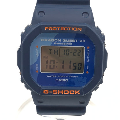 【中古品】【メンズ】 G-SHOCK ジーショック × ドラゴンクエストVII REIMAGINED DW-5600X デジタル 腕時計 196-261022-hn-09-fur カラー：ネイビー 万代Net店