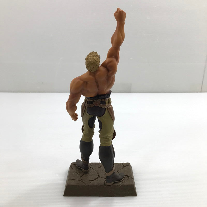 【現状渡し品】 北斗の拳 プレミアムフィギュア ケンシロウ＆ラオウ 2体セット 箱なし プライズ ラオウの足部分の破損あり 051-260526-ti-09-tag 万代Net店