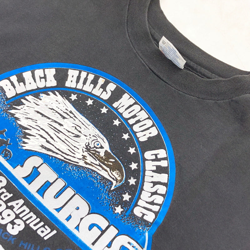 【現状渡し品】【メンズ】 HANES ヘインズ STURGIS BLACK HILLS MOTOR PRINT TEE プリント 半袖Tシャツ トップス 146-260517-hn-06-fur サイズ：L カラー：ブラック 万代Net店