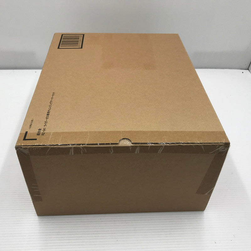 【中古美品】 バンダイ 超合金 RZ-041 ライガーゼロ専用チェンジングアーマーセット ZOIDS ゾイド 輸送箱未開封 箱イタミあり 057-261022-ti-07-tagh 万代Net店