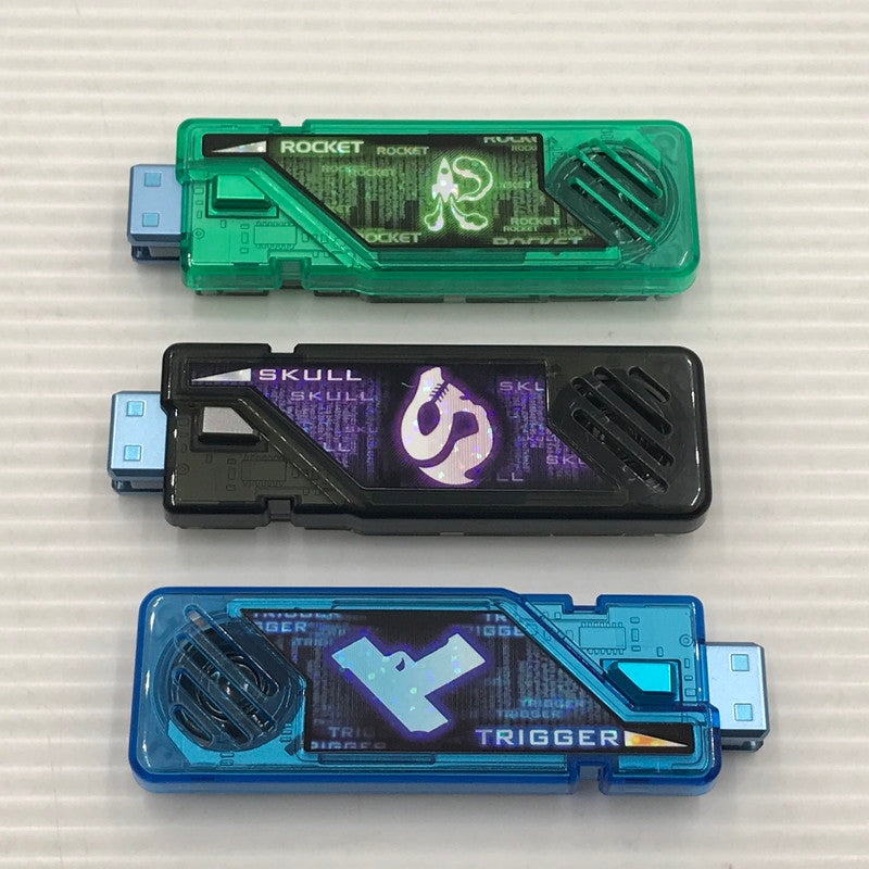 【中古品】 CSM T2ガイアメモリver.2 OtoT 仮面ライダーW 開封済み 動作確認済み テスト用電池欠品 042-261022-ti-10-tagh 万代Net店