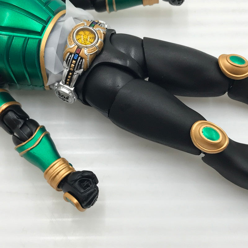 【中古品】 バンダイ S.H.Figuarts 真骨彫製法 仮面ライダークウガ ライジングペガサス 開封済み 多少の汚れあり 042-260727-ti-15-tagh 万代Net店