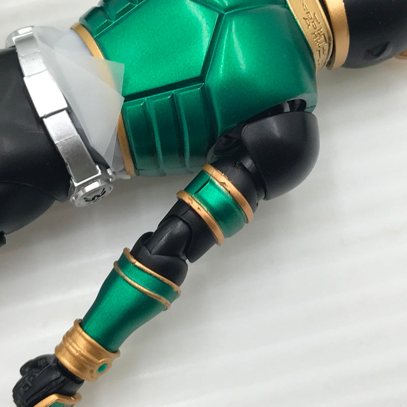 【中古品】 バンダイ S.H.Figuarts 真骨彫製法 仮面ライダークウガ ライジングペガサス 開封済み 多少の汚れあり 042-260727-ti-15-tagh 万代Net店