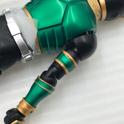 【中古品】 バンダイ S.H.Figuarts 真骨彫製法 仮面ライダークウガ ライジングペガサス 開封済み 多少の汚れあり 042-260727-ti-15-tagh 万代Net店