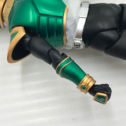 【中古品】 バンダイ S.H.Figuarts 真骨彫製法 仮面ライダークウガ ライジングペガサス 開封済み 多少の汚れあり 042-260727-ti-15-tagh 万代Net店