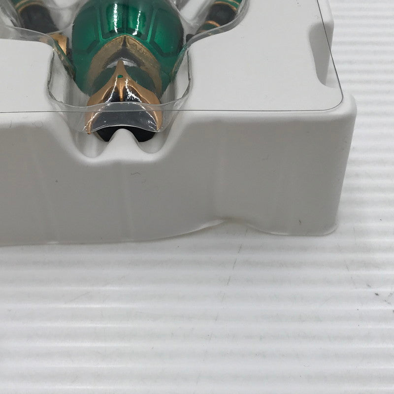 【中古品】 バンダイ S.H.Figuarts 真骨彫製法 仮面ライダークウガ ライジングペガサス 開封済み 多少の汚れあり 042-260727-ti-15-tagh 万代Net店