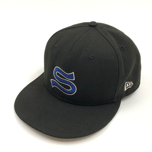 【ジャンク品】【メンズ/レディース】 NEW ERA ニューエラ × Stussy ステューシー キャップ 帽子 185-250914-hn-03-fur サイズ：7 3/8(58.7cm) カラー：ブラック 万代Net店