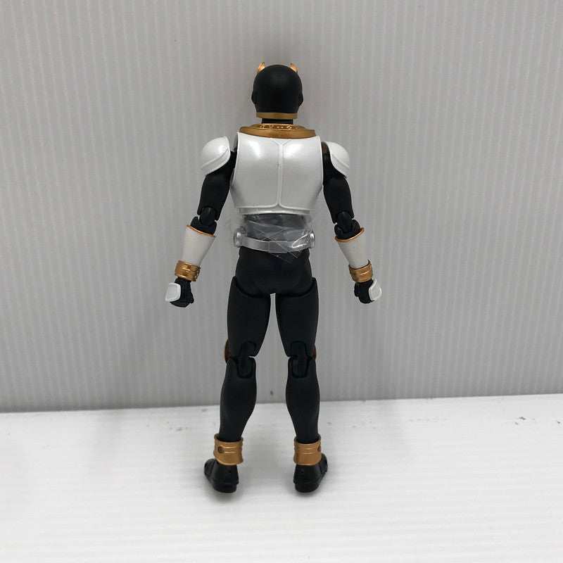 【中古美品】 バンダイ S.H.Figuarts 真骨彫製法 仮面ライダークウガ グローイングフォーム 開封済み 042-260730-ti-07-tagh 万代Net店