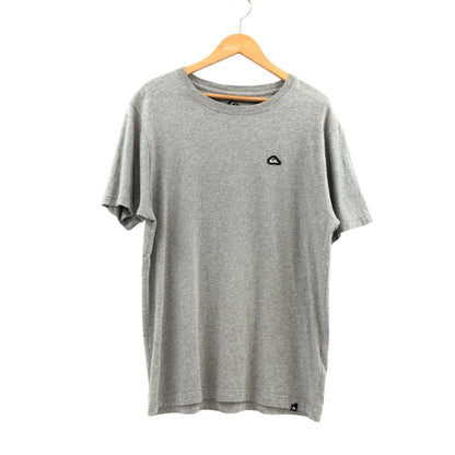 【現状渡し品】【メンズ】 Quiksilver クイックシルバー 半袖Tシャツ トップス 144-251211-hn-06-fur サイズ：XL カラー：グレー 万代Net店