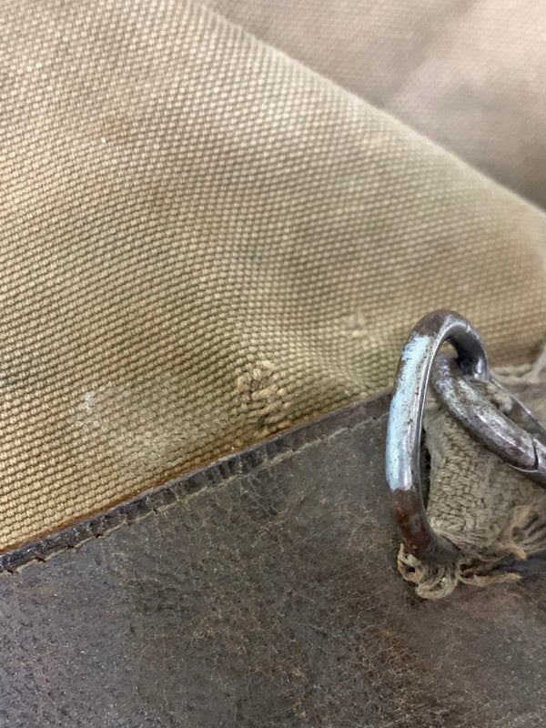 【現状渡し品】【メンズ】 フィンランド軍 ガスマスクバッグ ショルダーバッグ カバン ミリタリー 188-261004-hu-20-min カラー：ブラウン系 万代Net店