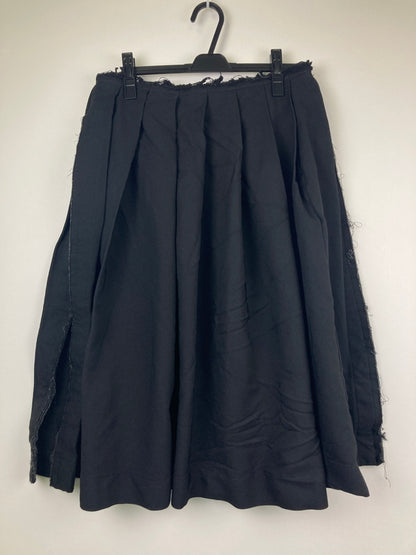 【中古品】【レディース】 COMME des GARCONS コムデギャルソン POLYESTER CRINKLE CUT OFF SIDE SLIT SKIRT GC-S011 ポリ縮絨断ち切りサイドスリットスカート ボトムス 260826-YS-10-hon サイズ：S カラー：ブラック 万代Net店