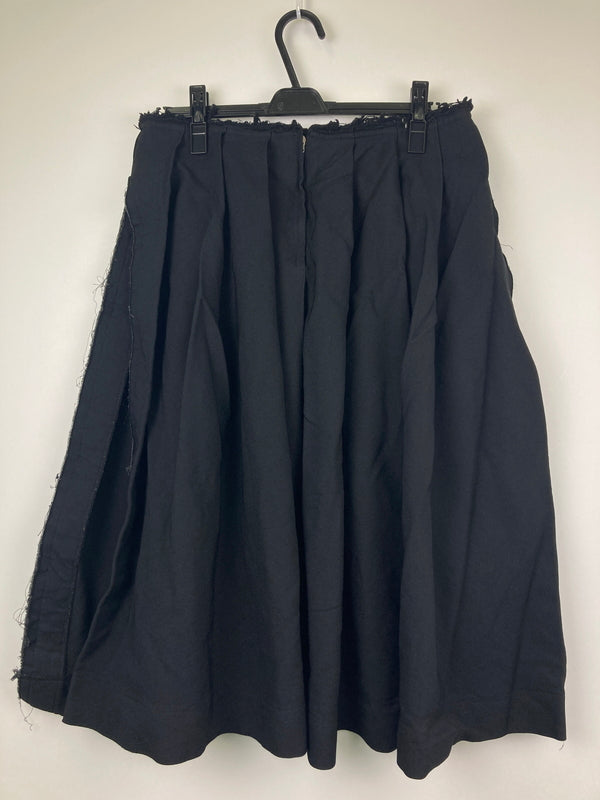 【中古品】【レディース】 COMME des GARCONS コムデギャルソン POLYESTER CRINKLE CUT OFF SIDE SLIT SKIRT GC-S011 ポリ縮絨断ち切りサイドスリットスカート ボトムス 260826-YS-10-hon サイズ：S カラー：ブラック 万代Net店