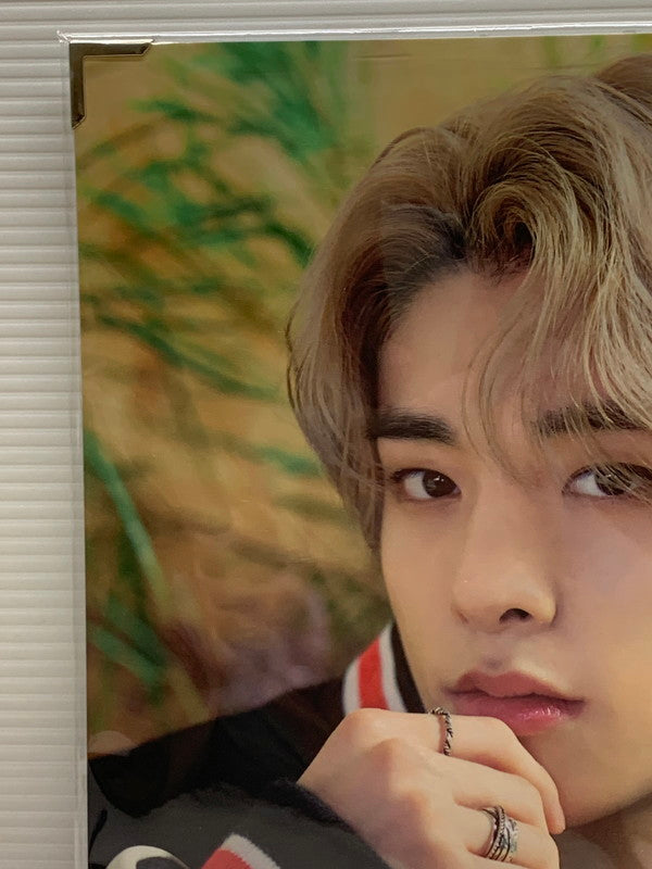 【中古美品】 ENHYPEN MANIFESTO プレミアムフォト ジェイク エンハイフン アイドル グッズ カード 084-250815-em-08-min 万代Net店