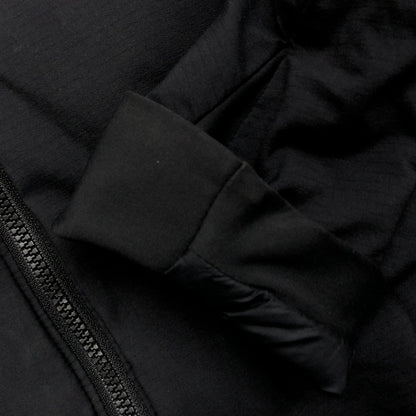 【現状渡し品】【メンズ】 ARC'TERYX アークテリクス Atom Hoody アトム フーディ マウンテンパーカー ジャケット アウター 144-250215-hn-02-fur サイズ：L カラー：ブラック 万代Net店