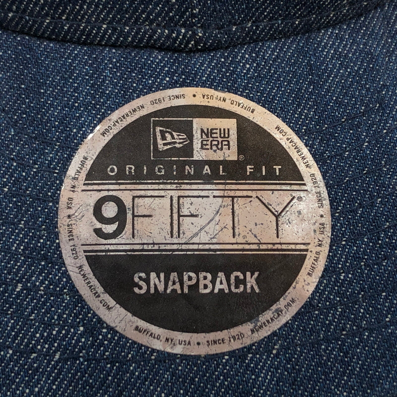 【中古品】【メンズ/レディース】 STUSSY ステューシー × NEWERA ニューエラ 9FIFTY DENIM BB CAP ロゴ刺繡 デニム ベースボールキャップ 帽子 185-260815-hn-04-fur サイズ：ONE SIZE カラー：インディゴ 万代Net店