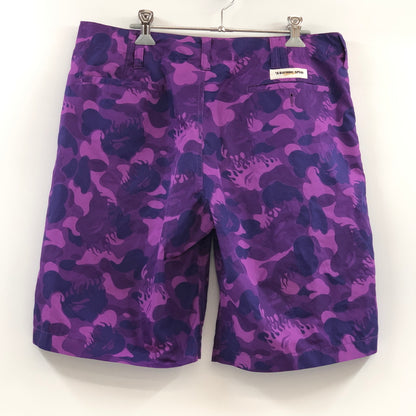 【中古品】【メンズ】 A BATHING APE アベイシングエイプ FIRE CAMO HALF PANTS ファイヤーカモ ハーフパンツ ボトムス 153-260815-hn-05-fur サイズ：M カラー：パープル/カモフラージュ 万代Net店