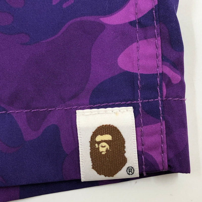 【中古品】【メンズ】 A BATHING APE アベイシングエイプ FIRE CAMO HALF PANTS ファイヤーカモ ハーフパンツ ボトムス 153-260815-hn-05-fur サイズ：M カラー：パープル/カモフラージュ 万代Net店