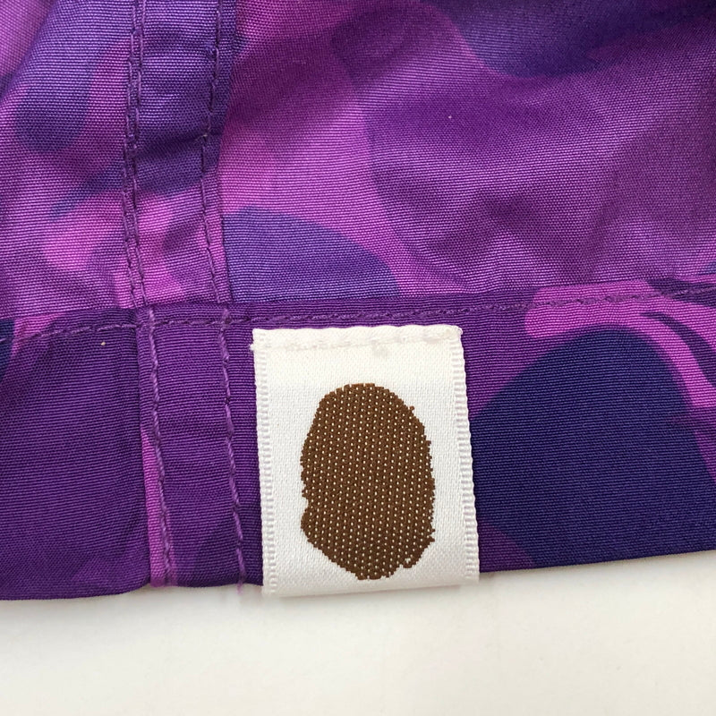 【中古品】【メンズ】 A BATHING APE アベイシングエイプ FIRE CAMO HALF PANTS ファイヤーカモ ハーフパンツ ボトムス 153-260815-hn-05-fur サイズ：M カラー：パープル/カモフラージュ 万代Net店