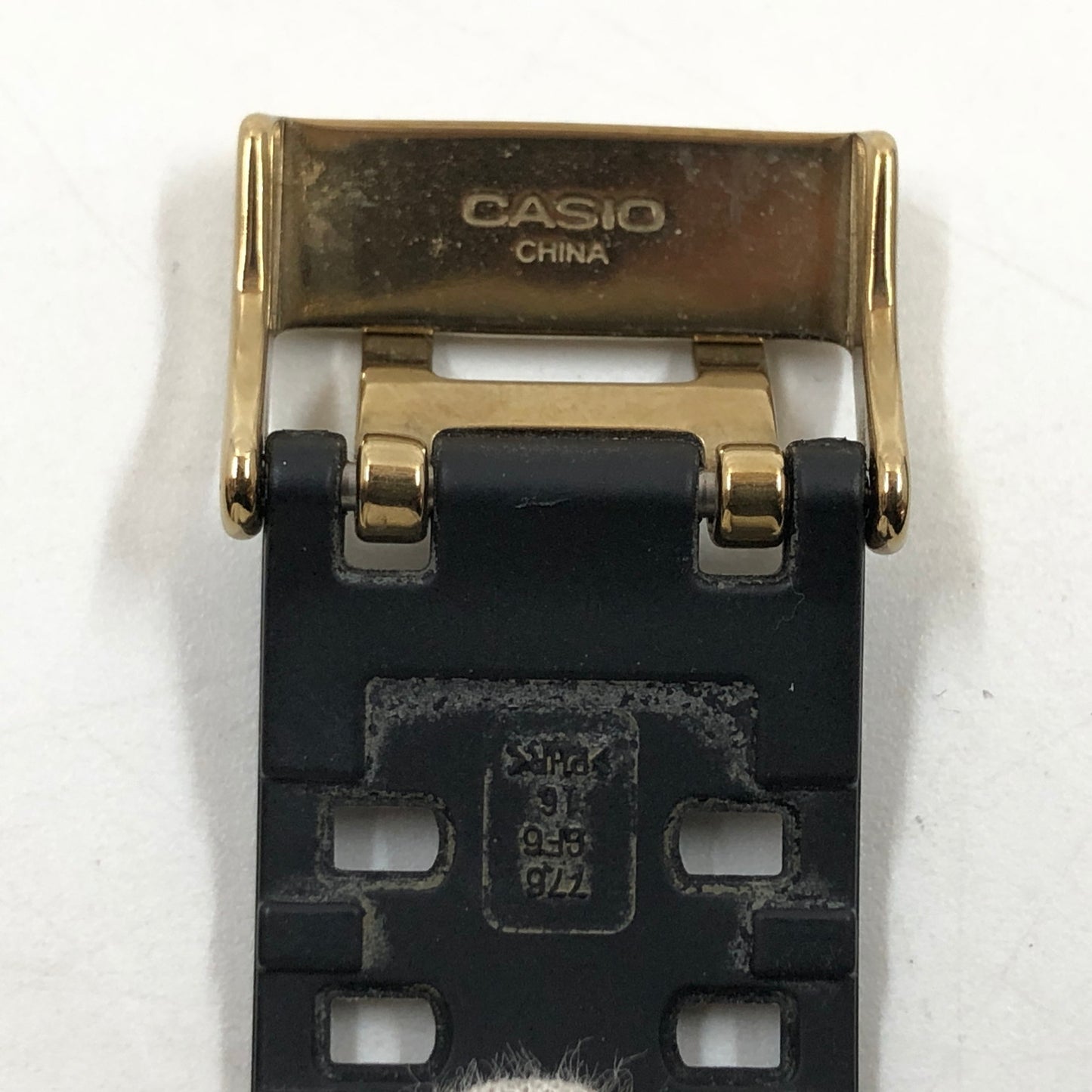 【中古品】【メンズ】 G-SHOCK ジーショック GD-100GB-1JF GD-100 SERIES DIGITAL WATCH デジタル 腕時計 196-260531-hn-02-fur カラー：ブラック/ゴールド 万代Net店