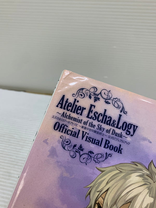 【中古品】 エスカ&ロジーのアトリエ ~黄昏の空の錬金術士~ 公式ビジュアルブック 005-250723-AS-18-min 万代Net店