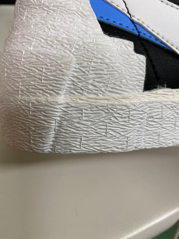 【LIFTる。景品】【中古】【メンズ】 NIKE ナイキ ×SACAI サカイ BLAZER MID BV0072-001 ブレーザー ミッド スニーカー 靴 160-250424-jt-06-min サイズ：US 10.5 28.5cm カラー：BLACK/WHITE-UNIVERSITY BULE 万代Net店